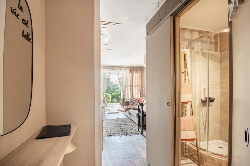Apartment En Paradis Saint-Raphael (Var)